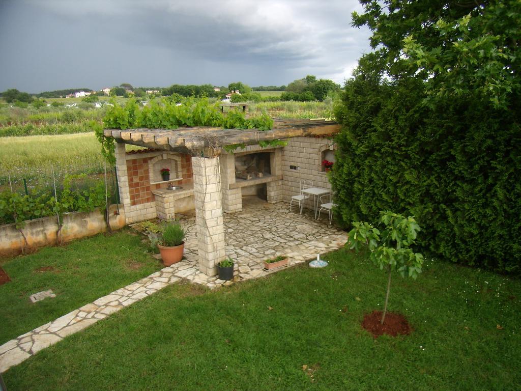 Apartments Sv. Pelegrin Umag Exterior foto